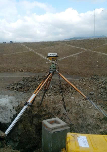 Quan trắc chuyển vị bằng GPS điện tử tại công trình đập chứa nước Tà Rục